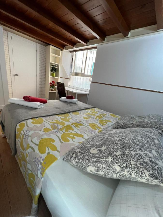 Airbhouse Private Rooms & Apartments Seville Luaran gambar