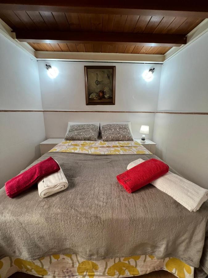 Airbhouse Private Rooms & Apartments Seville Luaran gambar