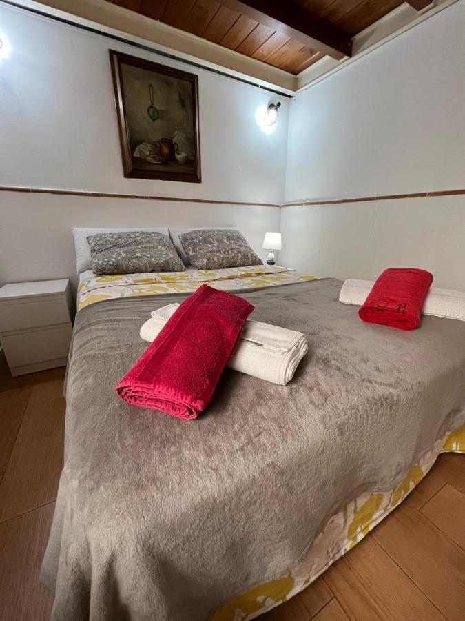 Airbhouse Private Rooms & Apartments Seville Luaran gambar